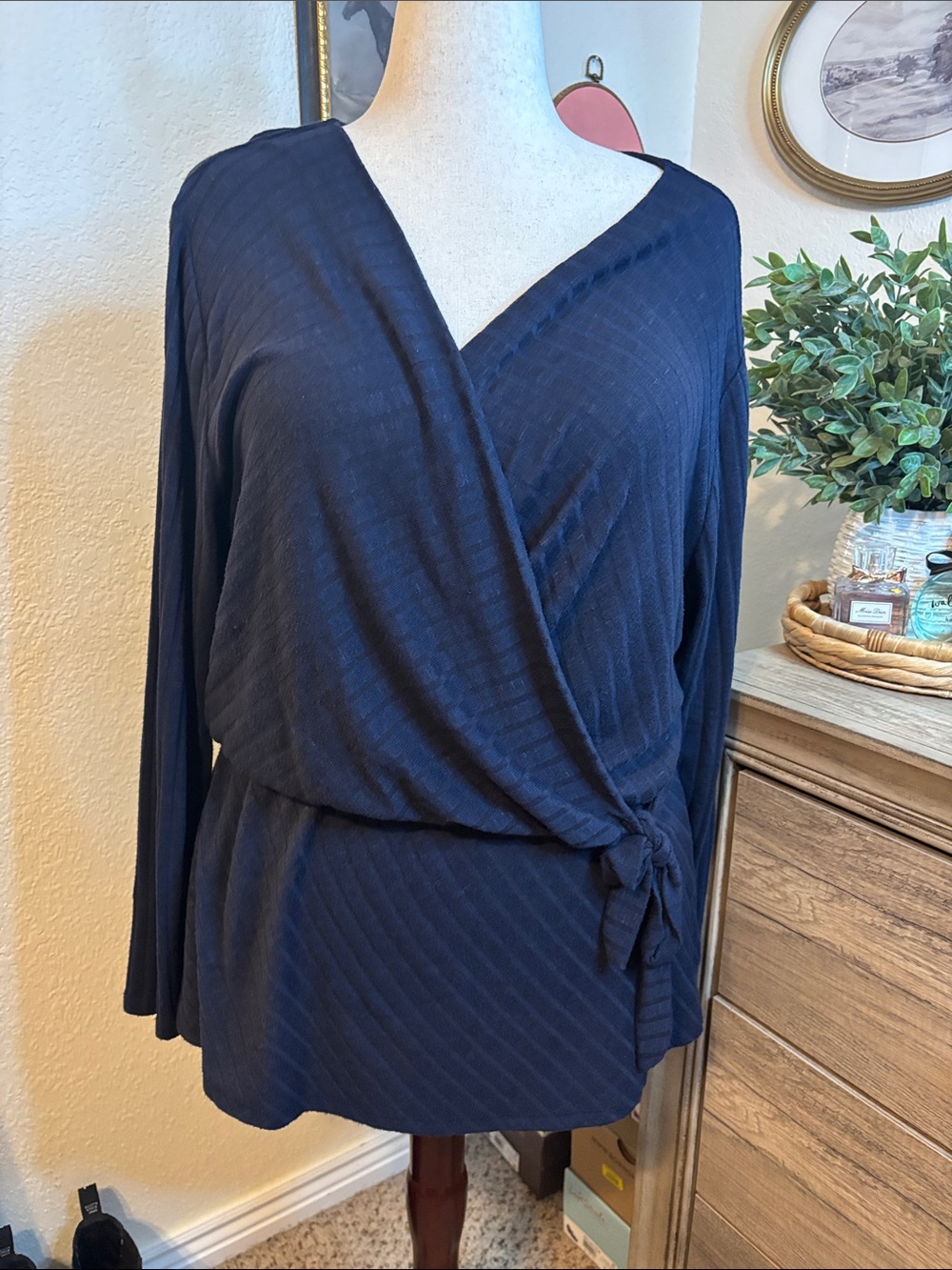 Lane Bryant Navy Long Sleeve Top-Size 18/20